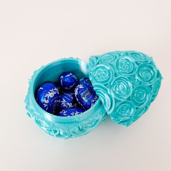 Rose-Covered Easter Eggs โ Handcrafted Party Favors, Spring Decor, Wedding Gifts - Picture 7 of 7